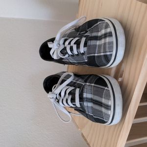 SALE: B&W plaid Vans